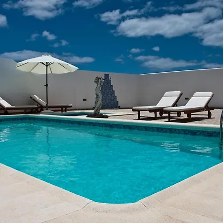 Casa Delfin 2 Y Piscina Villa